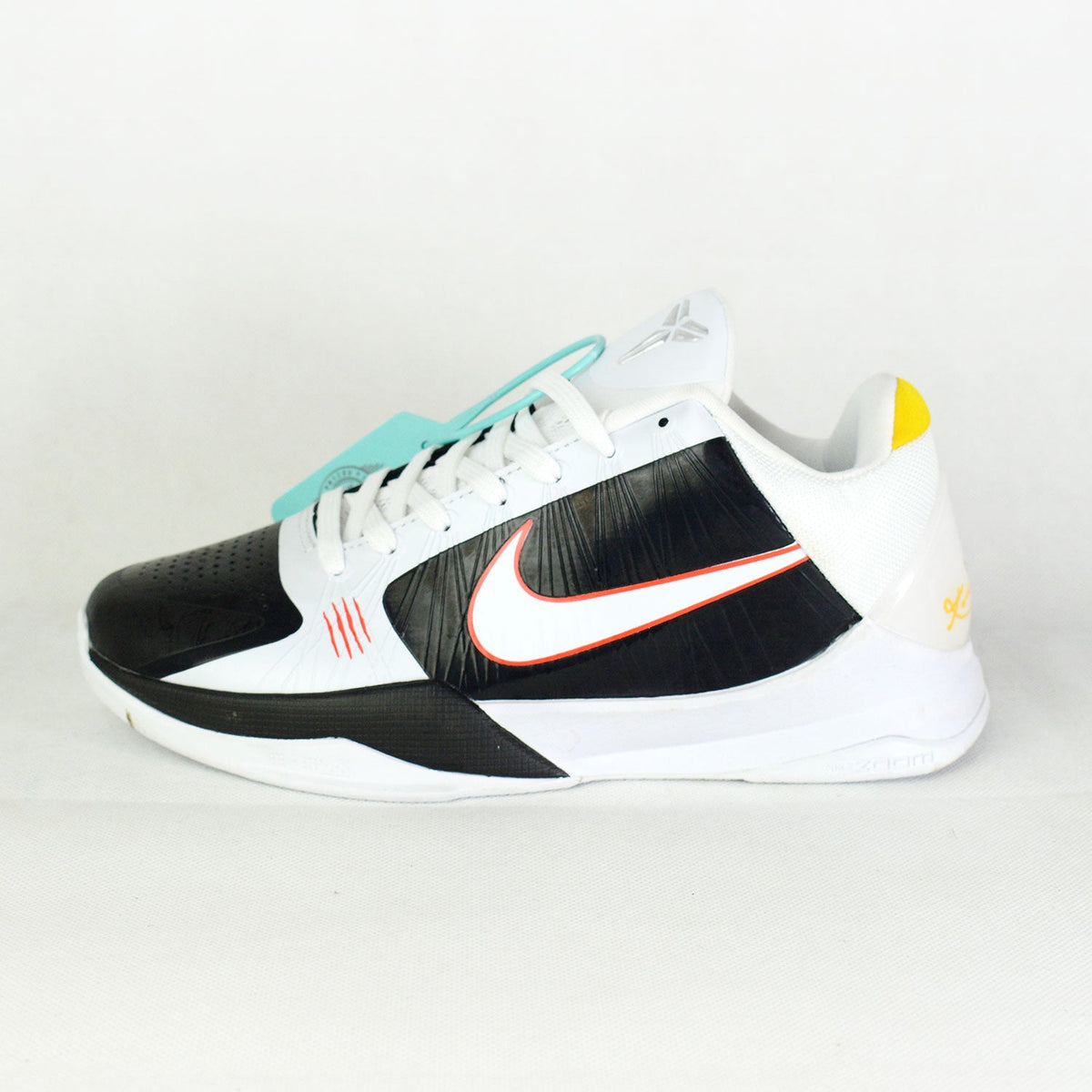 Kobe 5 Protro Price in Pakistan & Sizing Guide – 2026 Review