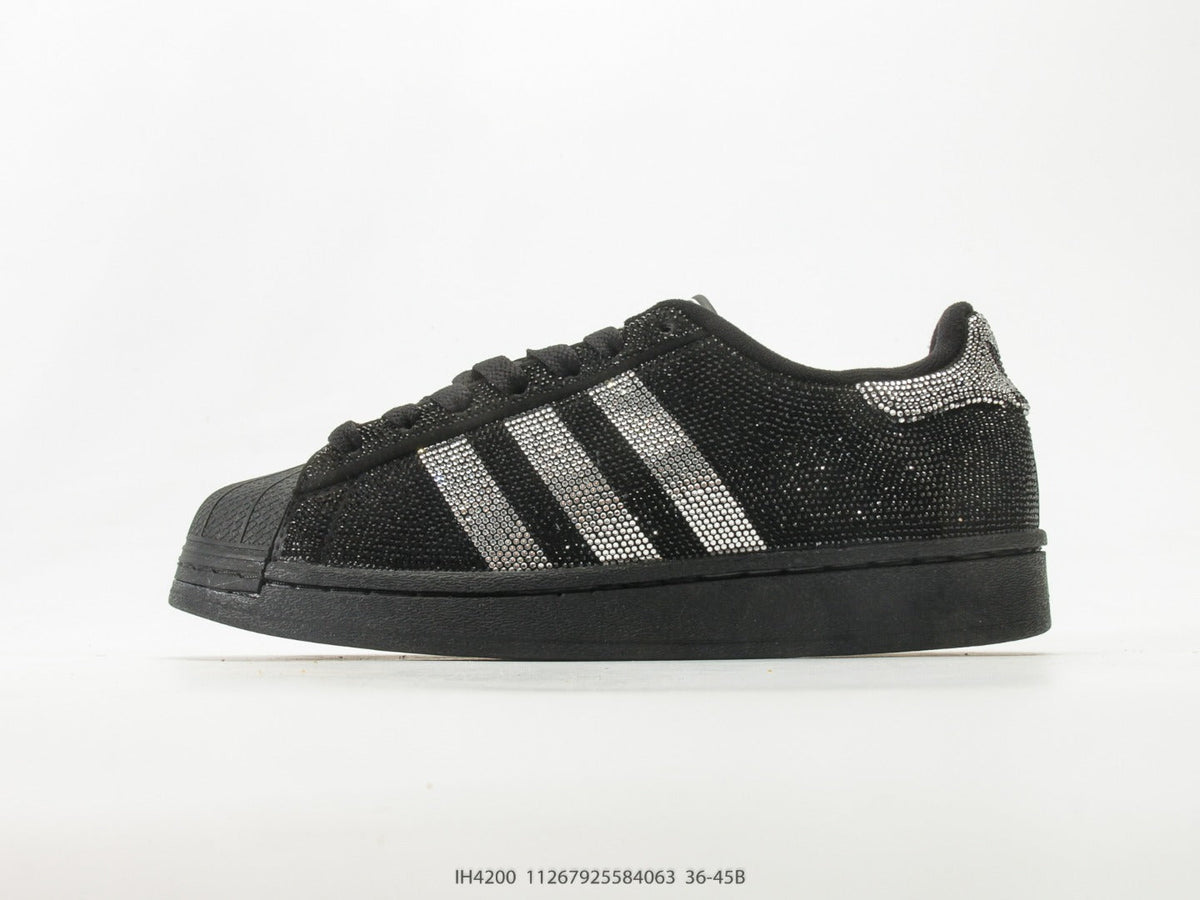 Top Chunky & Dad Sneakers in Pakistan Under PKR 25,000