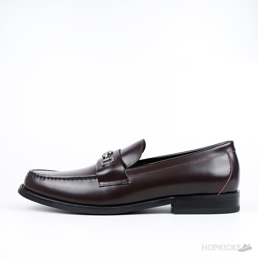 L.V Montaigne Loafer Maroon ()