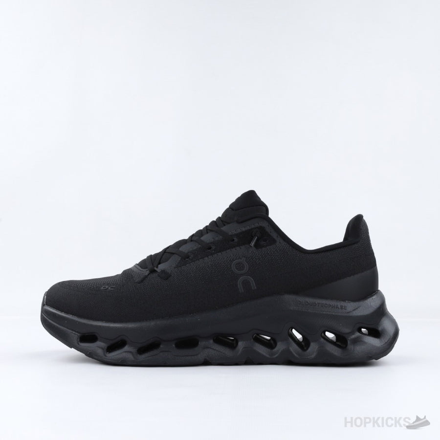 On Running Cloudtilt Triple Black (Premium Plus Batch)