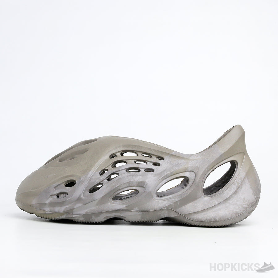 Yzy Foam RNNR Mist (Premium)