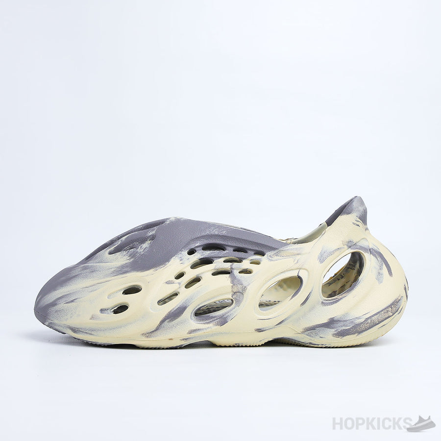 Yzy Foam RNNR Moon Grey (Premium Batch)
