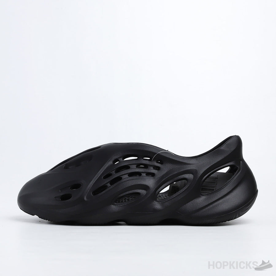 Yzy Foam RNNR Onyx (Slight Def)