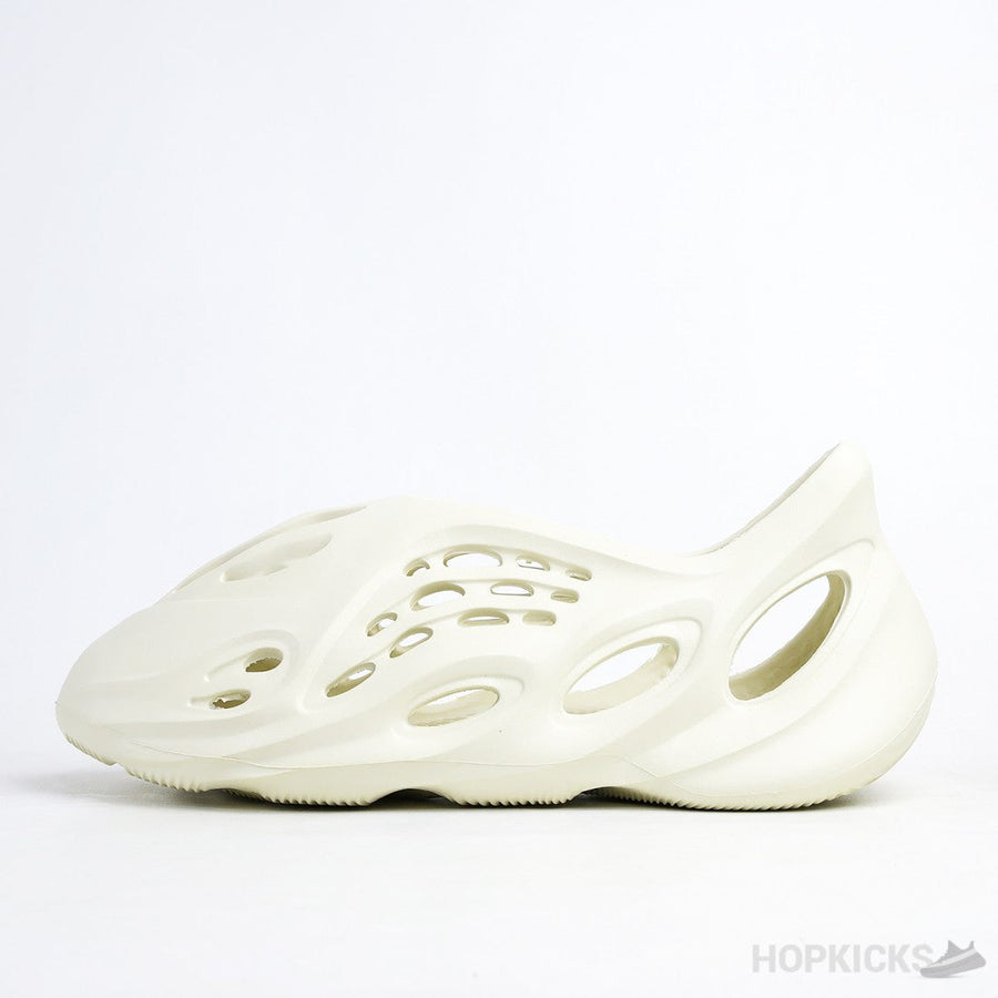 Yeezy Foam RNNR Ararat