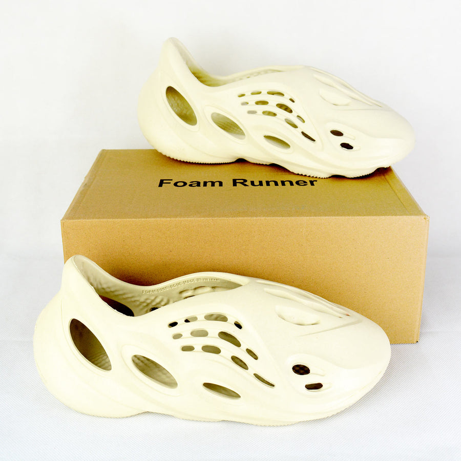 Yzy Foam RNNER Ararat