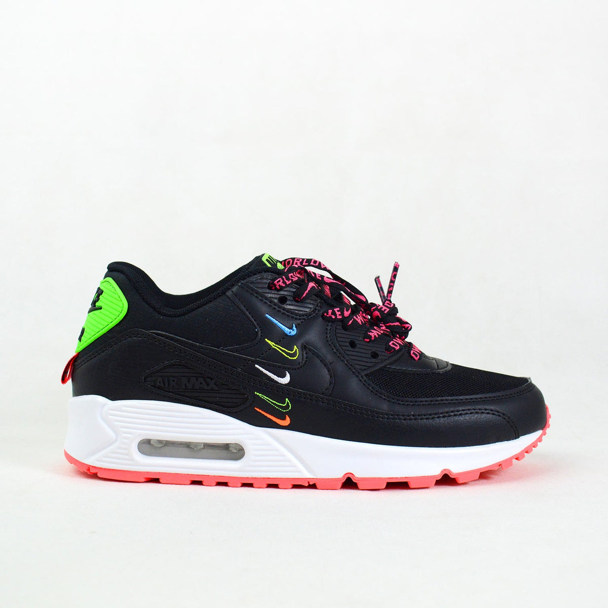 Nike Air Max 90 vs Nike Air Max 95 in Pakistan – Differences, Fit & Durability (2026)