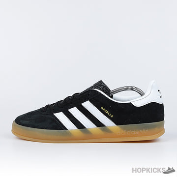 Gazelle Indoor Black White
