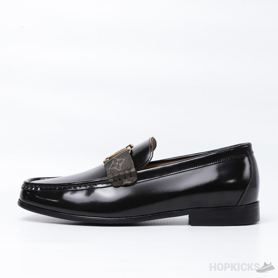 L.V Montaigne Loafer (Dot Perfect)