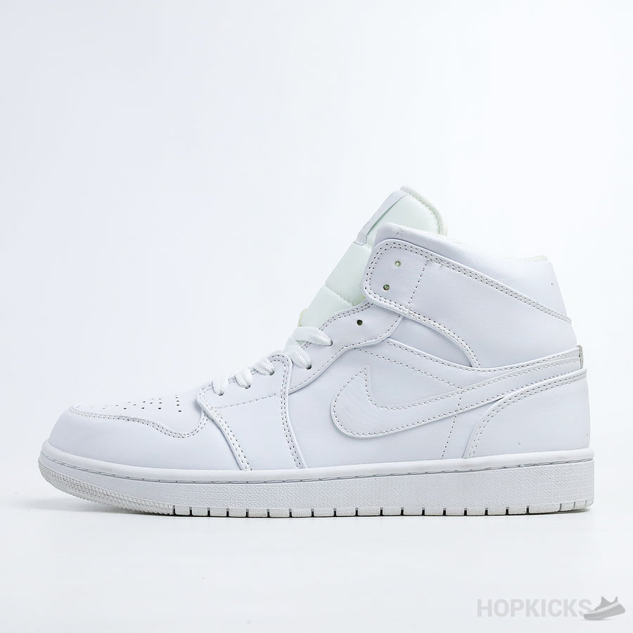 Jordan 1 Hi Triple White (Slight stain)