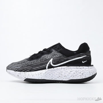 NK ZoomX Invincible Run Black White