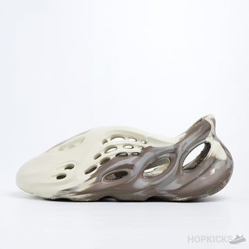 Yzy Foam RNNR MX Cream Clay