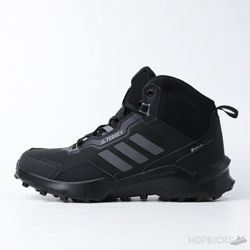 Adi Eastrail 2.0 Mid Rain.Rdy Hiking Shoes