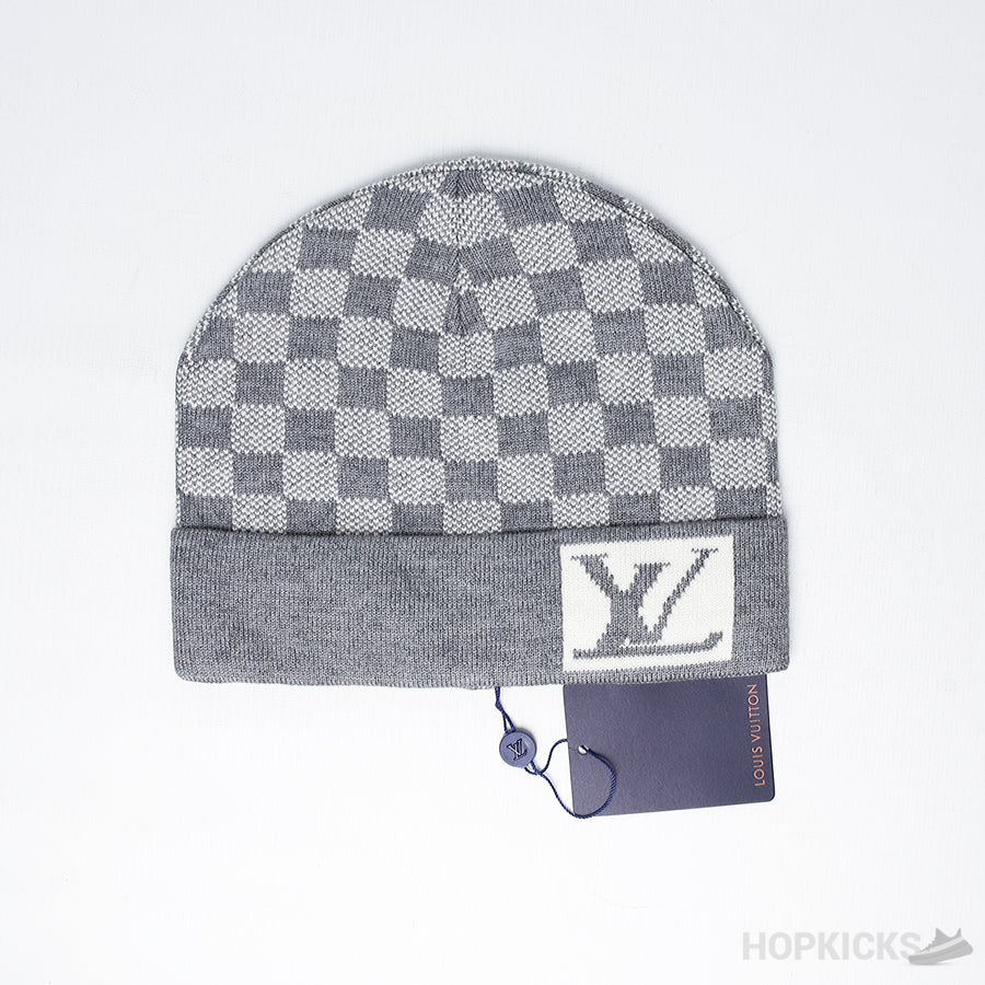 Luxurious LV Signature Beanie Grey White