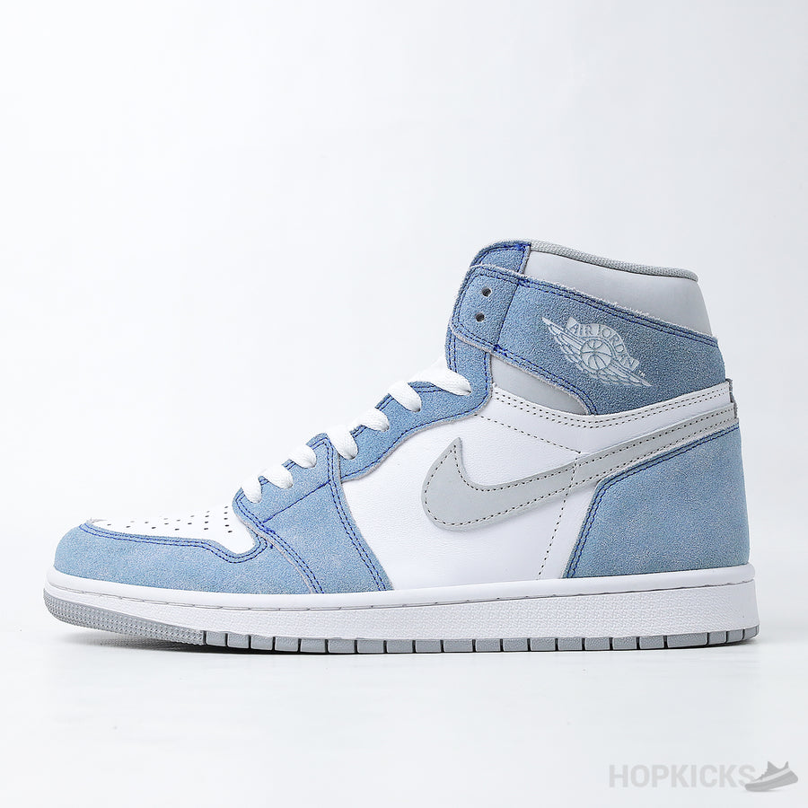 Jordan 1 Retro High OG 'Hyper Royal' (Premium Plus Batch)