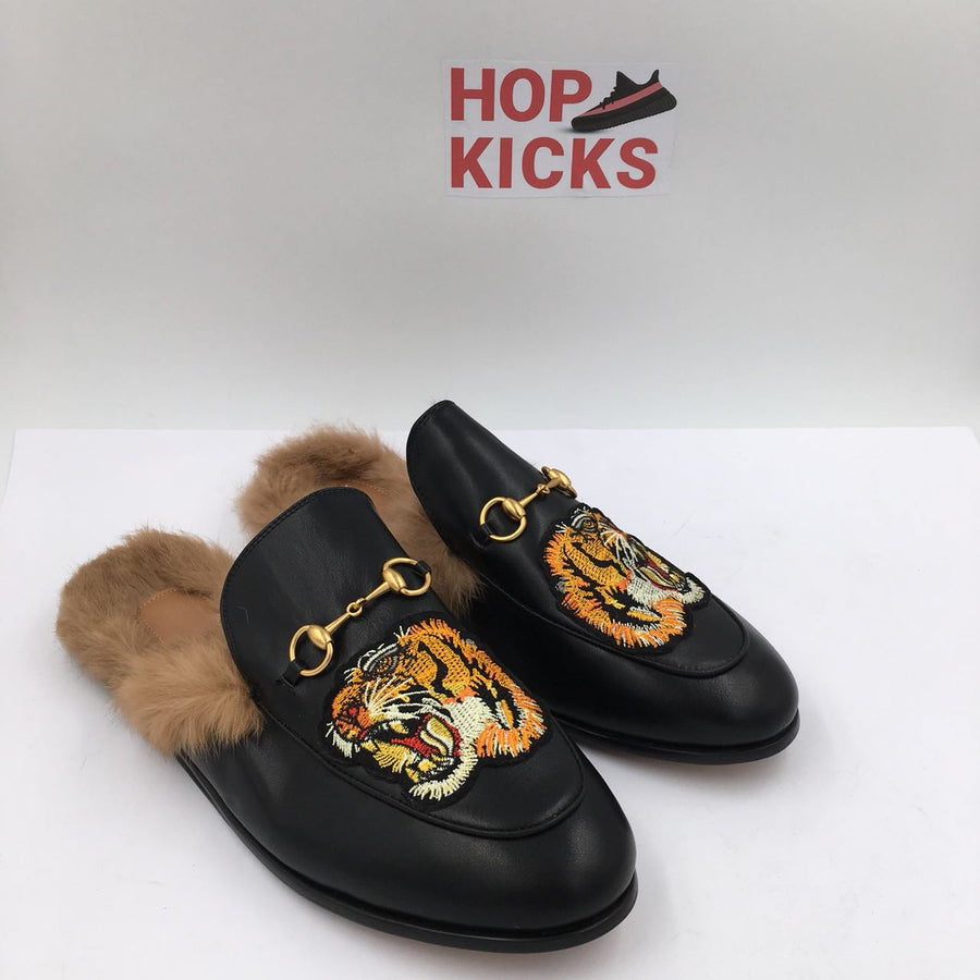 Fur slip-ons [ TOP MATERIALS ]