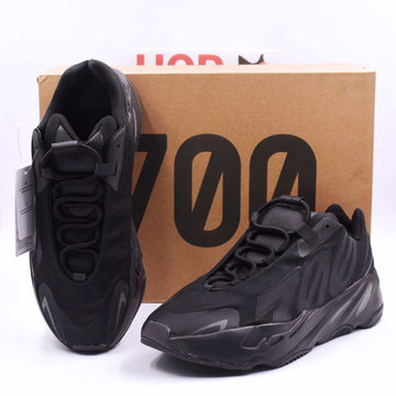 Yzy Boost 700 MNVN Triple Black [Real Boost]