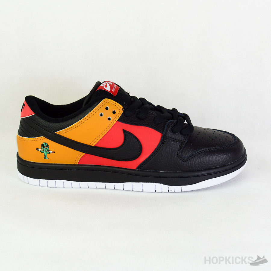 SB Dunk Low Raygun Black