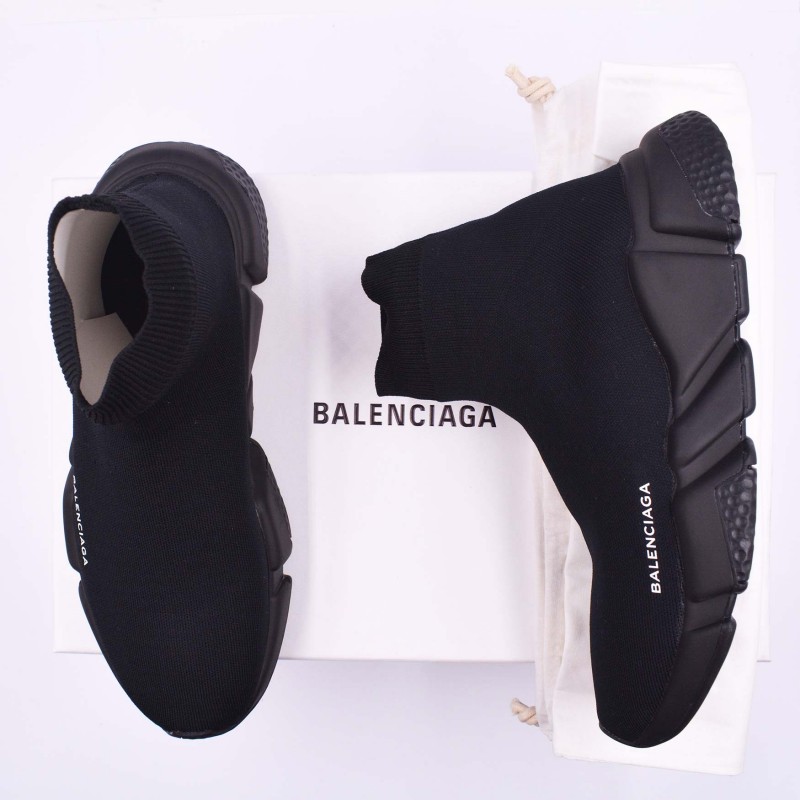 balenciaga speed runners triple black