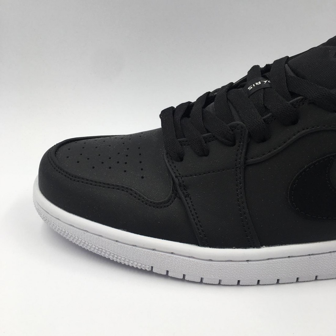 Buy Online Air Jordan 1 Low Paris Saint Germain In Pakistan Air Jordan 1 Low Paris Saint Germain Prices In Pakistan