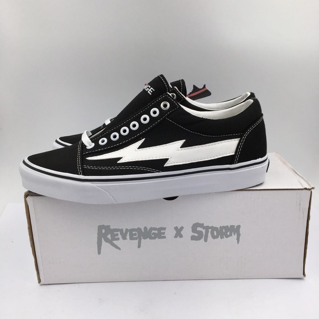 Vans storm. Revenge x Storm. Revenge Storm Sneakers. Vans шторм. Vans Revenge x Storm снизу.