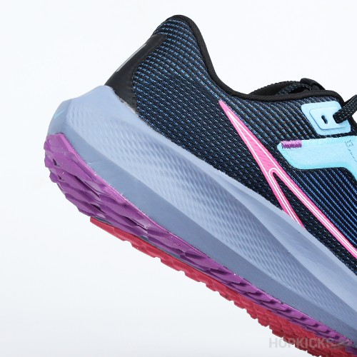 Amare Stoudemire wearing the Nike sort Zoom Huarache Trainer Black Baltic Blue Hyper Pink (Premium Batch)