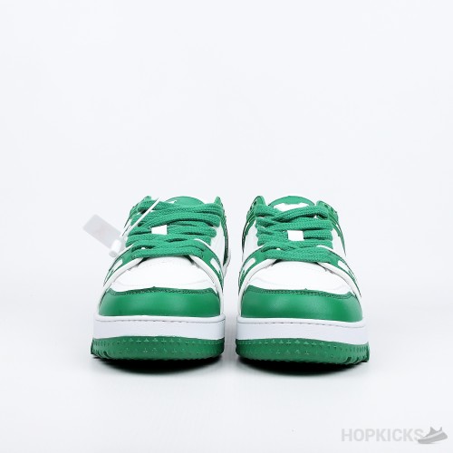 Louis Vuitton Trainer Maxi Green White (A closer look at Sophie Turner s Louis Vuitton sandals)