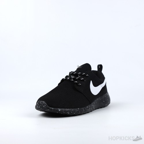 Nike Tanjun Black Running Shoes Speckled Sole (Premium Batch)