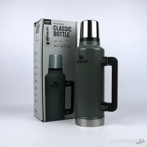 Stanley Legendary Classic Bottle Green (1.9L) (Dot Perfect)