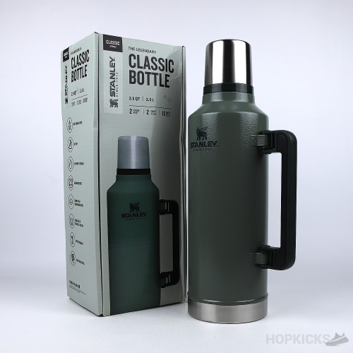 Stanley Legendary Classic Bottle Green (2.3L) (Dot Perfect)