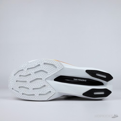 New Balance FuelCell SuperComp Pacer v2 Mango White