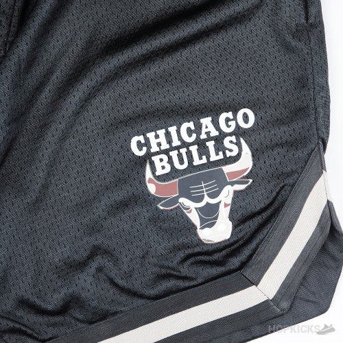 Chicago Bulls NBA Black and White Strip Shorts | Original Product