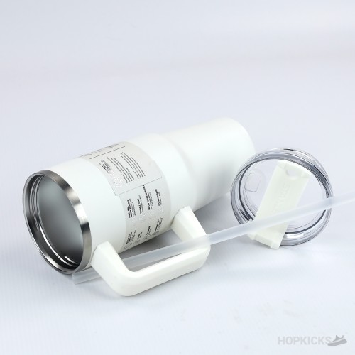Quencher H2.0 FlowState Tumbler Creem 30 oz