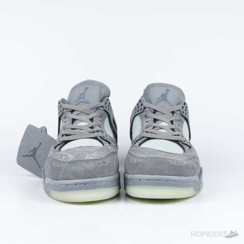 Air Jordan 4 x Kaws Grey (Glow in the Dark) (Premium Batch) Air Jordan 4 x Kaws Grey (Glow in the Dark) (Premium Batch)