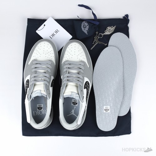 Jordan 1 x Dior Retro Low (Dot Perfect)